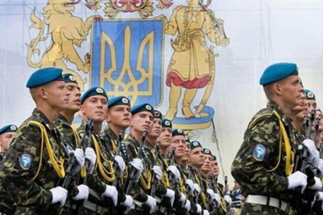 Более 50% молодых украинцев готовы воевать за свою страну – опрос