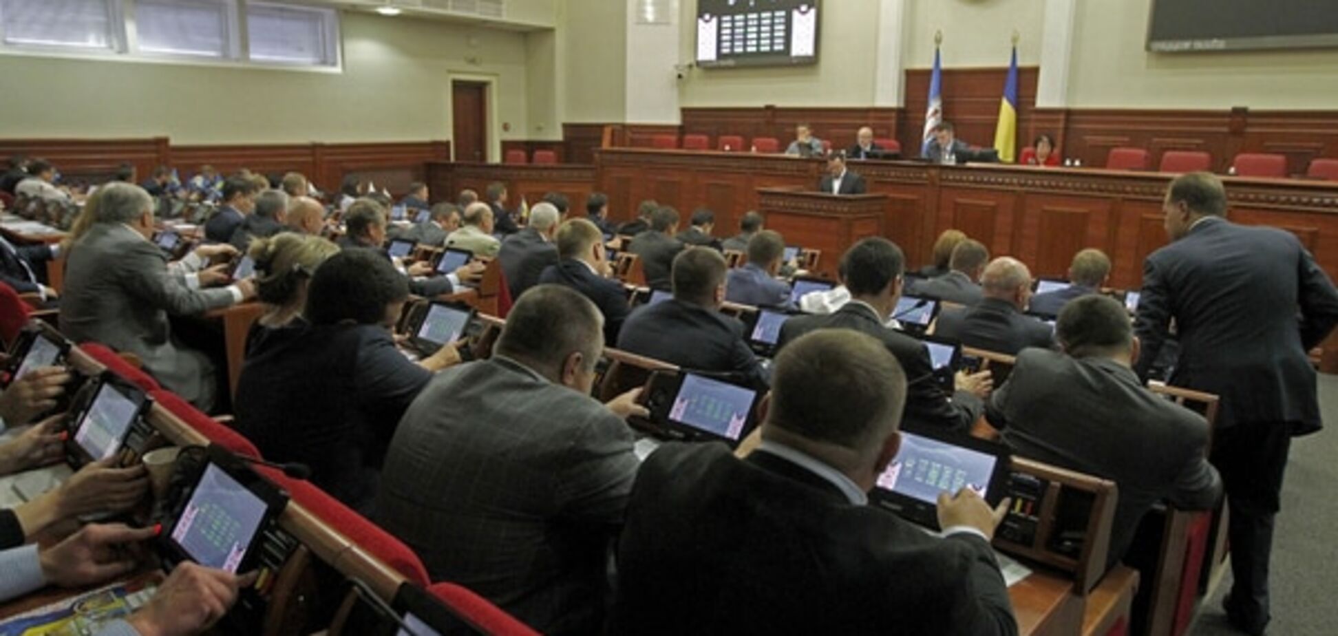 Київрада-2015: старі 'черновецькі' і новий Володимир Ілліч