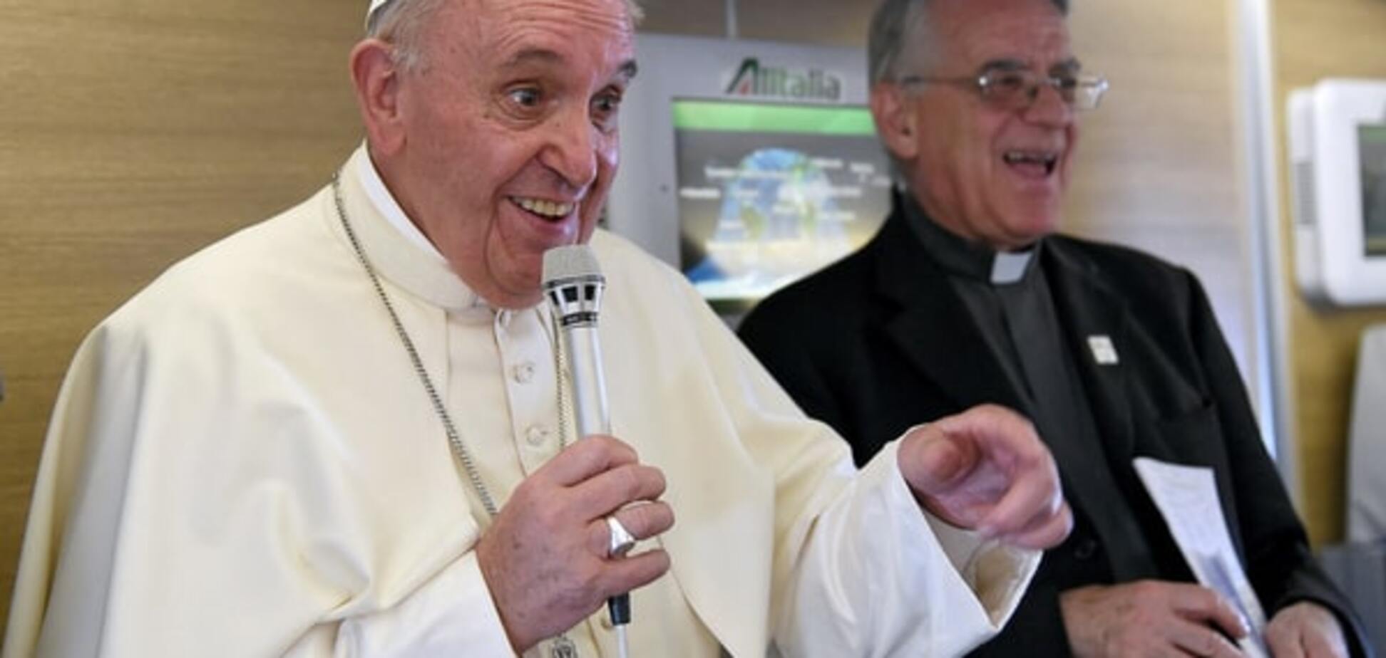 Производят ли террористы оружие? Папа Франциск рассказал о бизнесе на войне