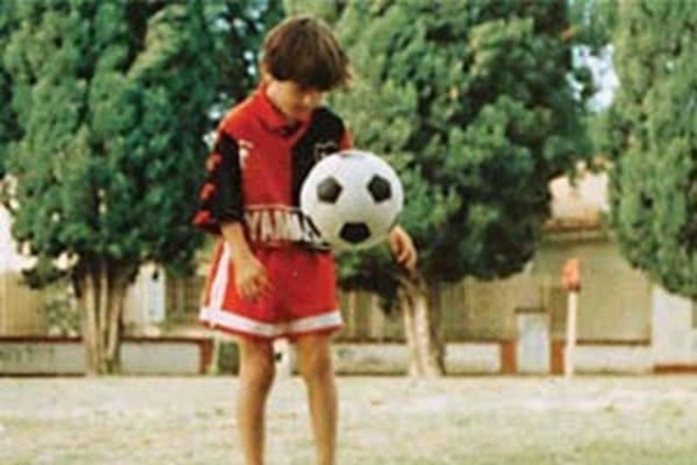 В интернете впервые показали феноменальный гол 12-летнего Месси