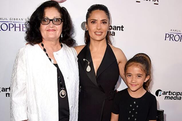 Дочь Сальмы Хайек решила отдать свои волосы онкобольным детям