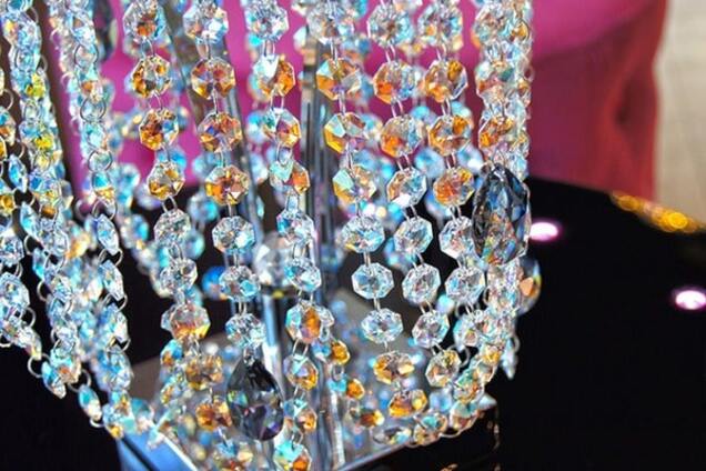 Роскошный интерьер: 10 завораживающих фото хрустальных люстр
