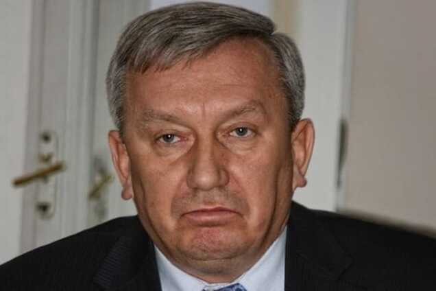 Слова вдарили болючіше ноги: Пісний подав до суду на Парасюка за наклеп