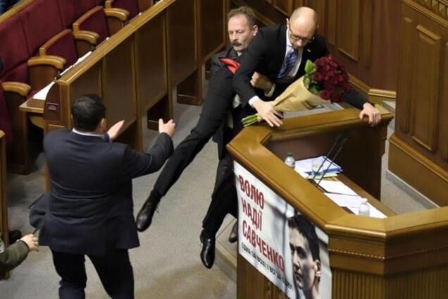 Шоу з Яценюком