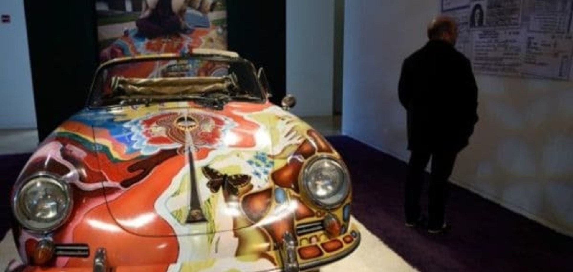 Психоделический Porsche легендарной певицы пустили с молотка за $1,8 млн