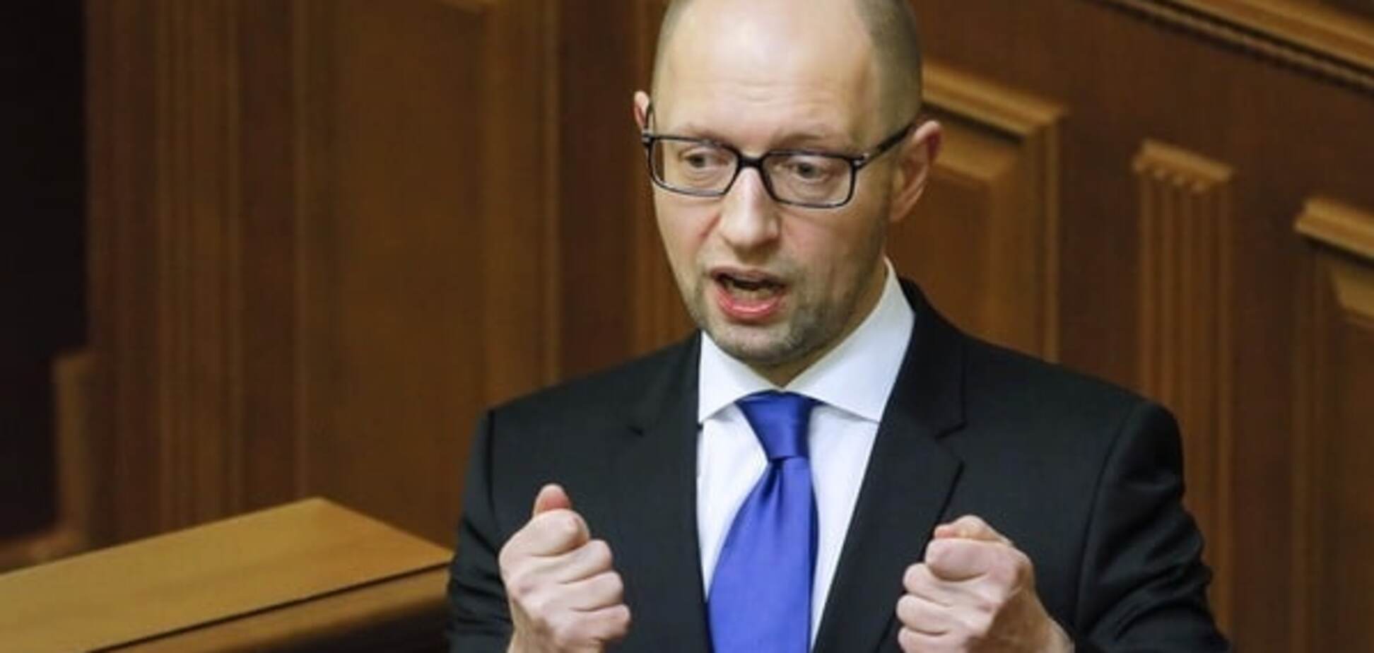 Яценюк отчитался за год работы Кабмина