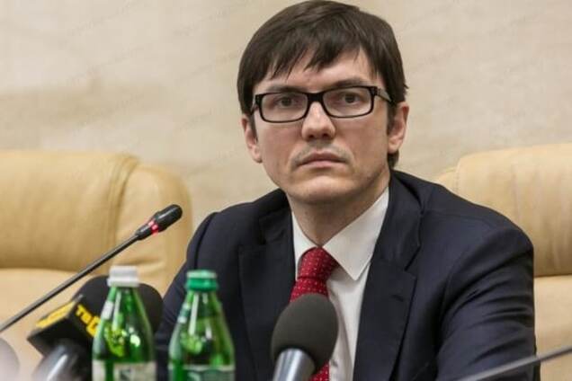 Министр назвал причины ухода из Кабмина Яценюка