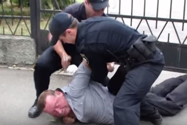 Вежливость с кулаками: как патрульные разбираются с упрямыми водителями