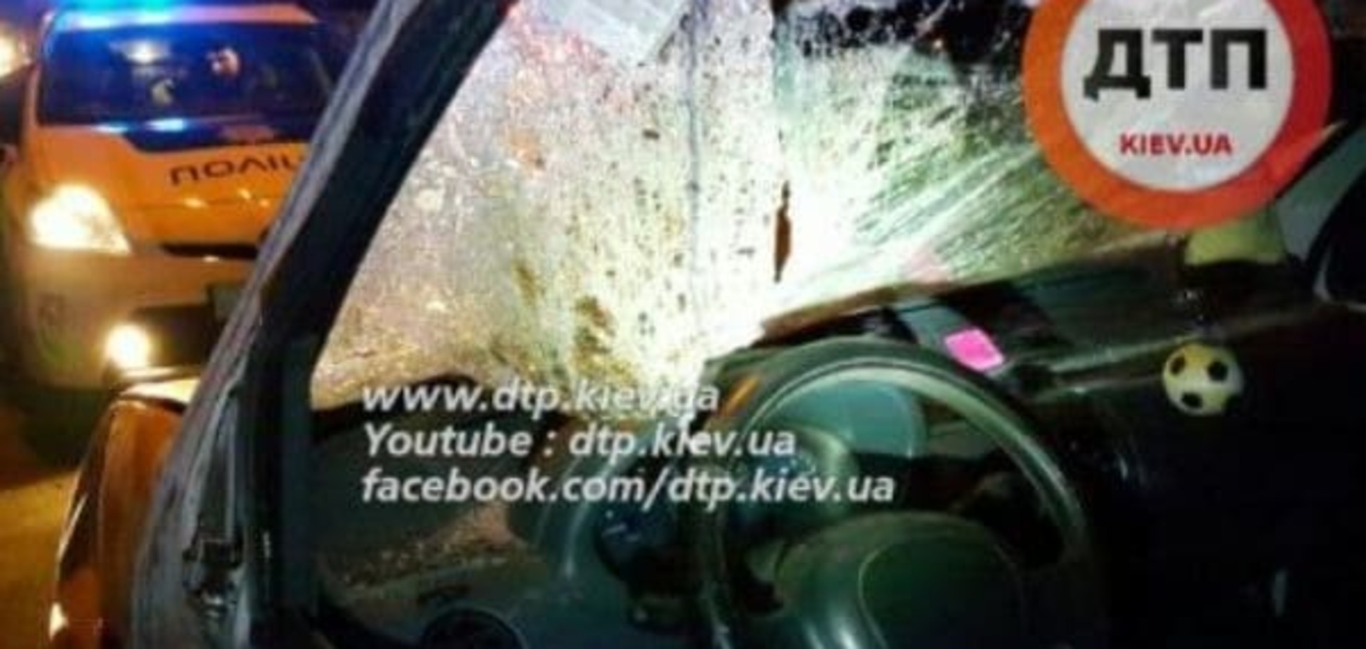 В Киеве водитель Ford спасся в ДТП благодаря ремню безопасности 
