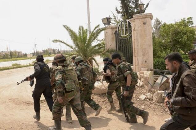 У Путина рассказали, кому Россия поставляет оружие в Сирии