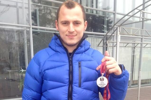 'Война не окончена': форвард сборной Украины ошарашил поступком ради помощи бойцам АТО