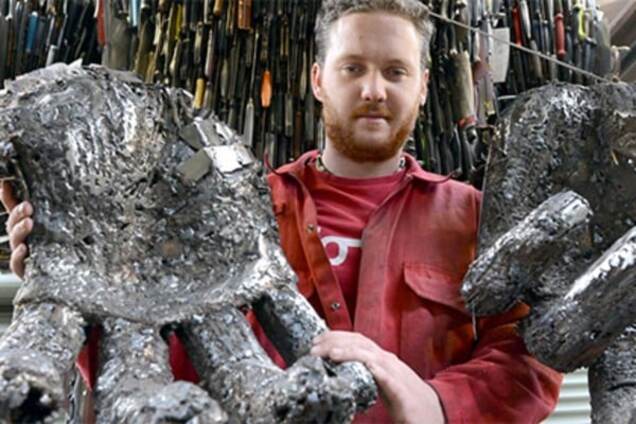 Ангел з ножів: у Британії створять грандіозну скульптуру із знарядь вбивств