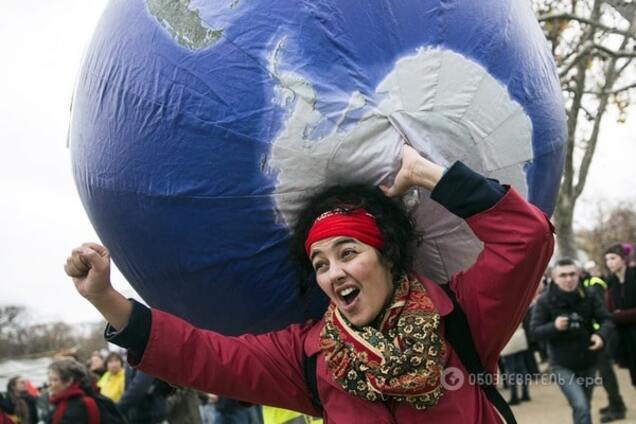 В Париже приняли новое всемирное соглашение по климату