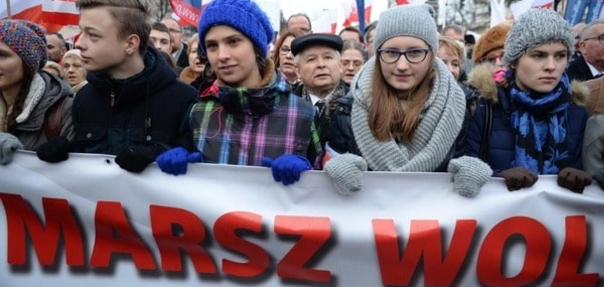 За демократию: на улицы Варшавы вышли 50 тыс. демонстрантов