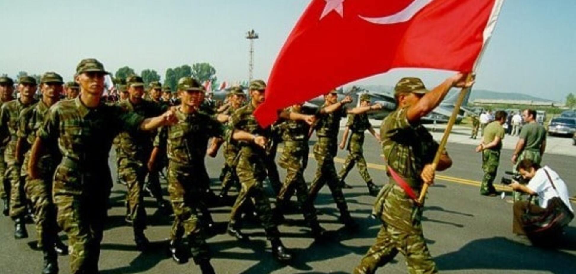 В Турции военным запретили отдыхать в России