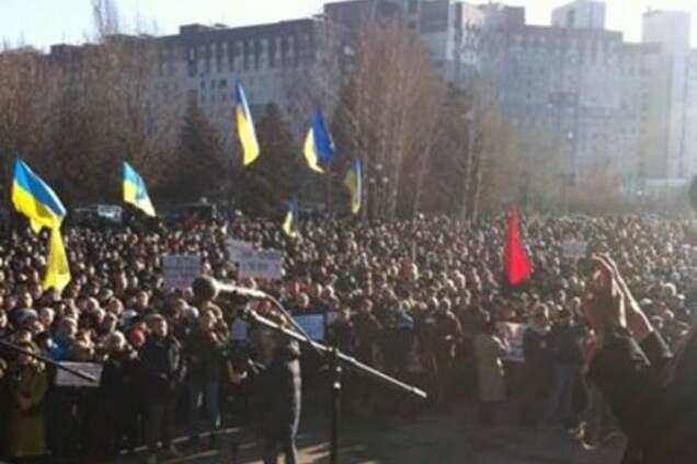 Вече в Кривом Роге: тысячи людей выступили против Вилкула. Онлайн-трансляция