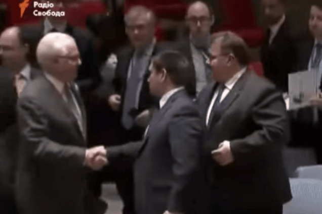 Что это было: появилось видео рукопожатия Климкина и Чуркина