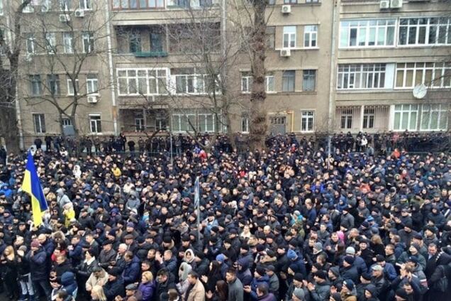 'Міліцейський майдан' пригрозив підняти всю Україну в разі невиконання вимог