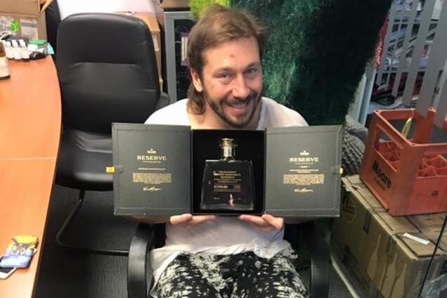 Чичваркин выкупил украденный коньяк 'главного жулика Украины': фотофакт