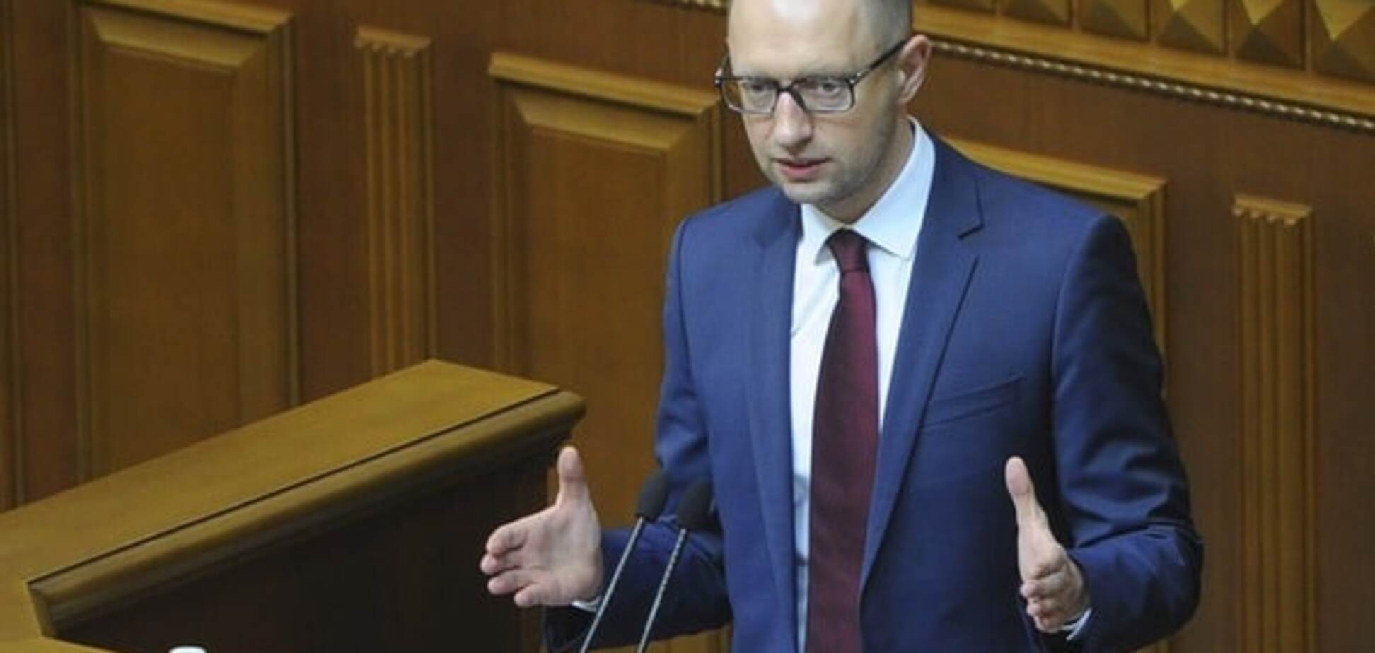 В Кабмине объяснили повышение зарплаты Яценюка: премьер-министр не одинок