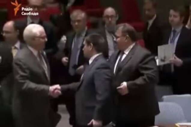 Задобрил 'собаку': Климкин оправдался за рукопожатие с Чуркиным