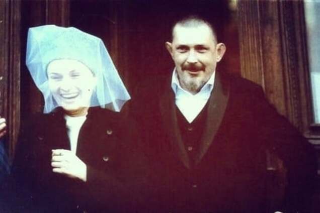 Лиса наречена і винос тіла: в мережі з'явилися фото з весілля 'отамана' Дрьомова