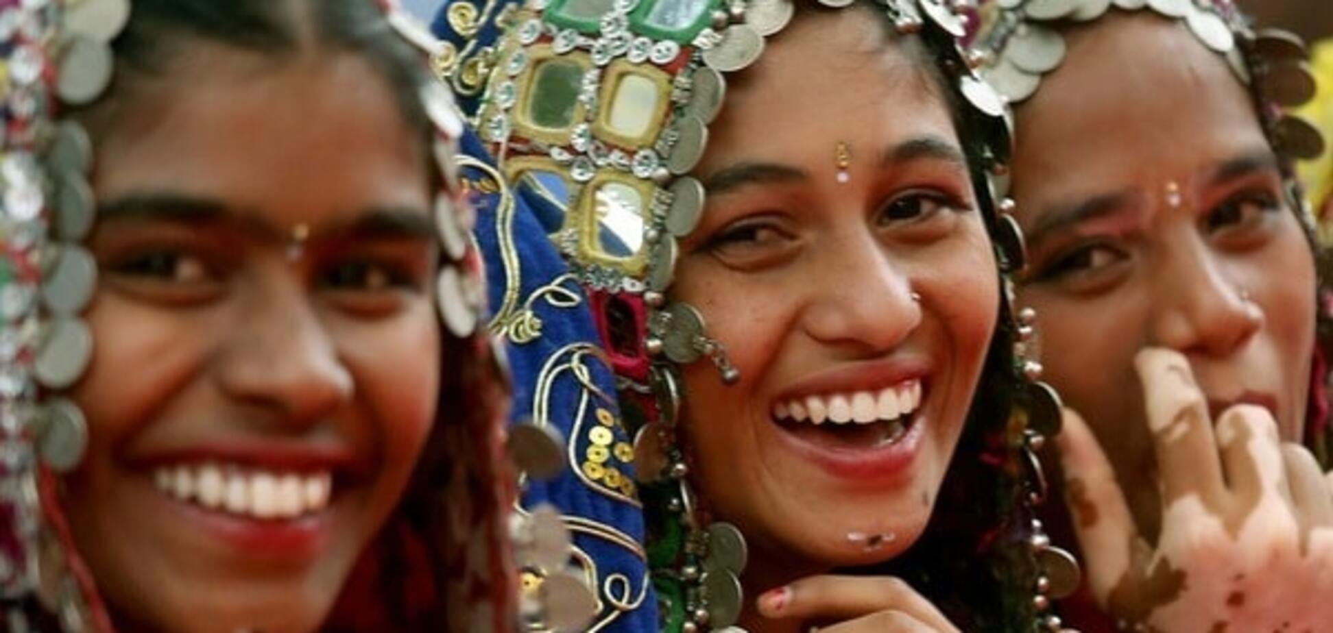 Ученые узнали, кто научил людей болтать по пустякам