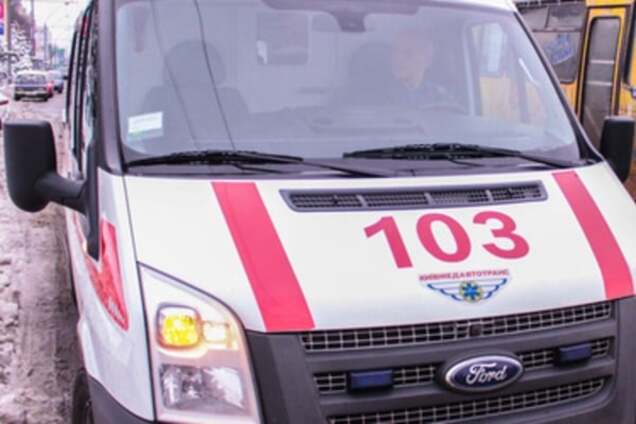 В Киеве на врача скорой напали с ножом