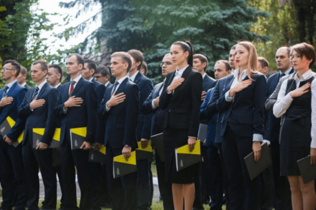 Топ-менеджеры Коломойского, Фирташа и Григоришина стали первыми 'клиентами' НАБУ