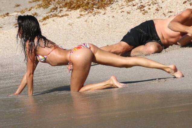 'Ангелы' Victoria’s Secret похвастались роскошными формами на пляже