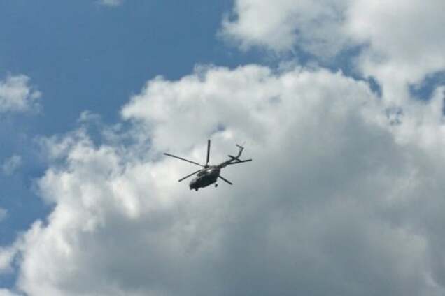 В России упал вертолет: один погибший, семеро пострадавших