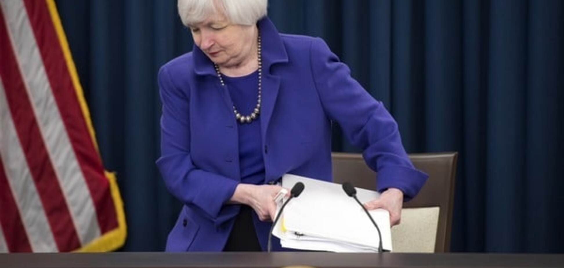 Прощание с рублем: США подняли базовую кредитную ставку
