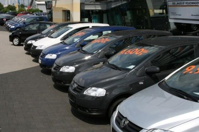 Автоимпортеры: Рада может добить официальный рынок машин