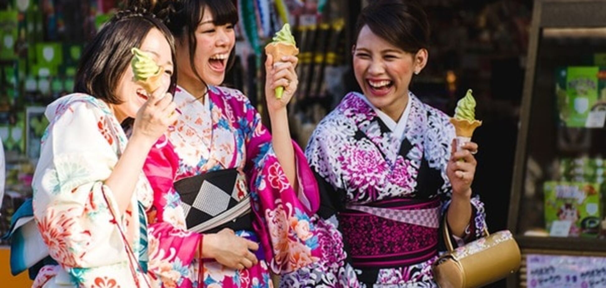 Красота Востока: топ-13 ярких фото девушек в кимоно