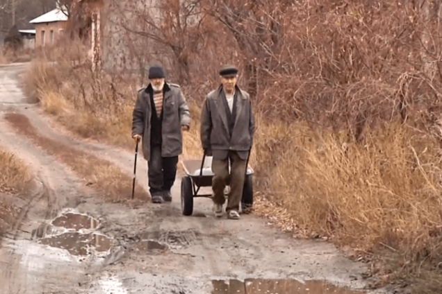 Будни оккупации: на Донбассе появились 'необитаемые острова' - видеофакт