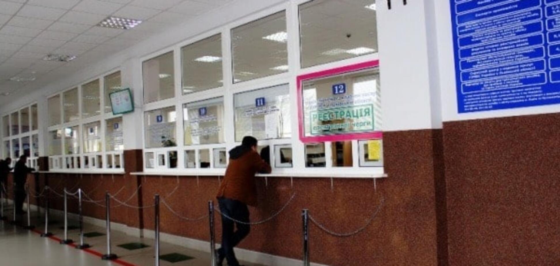 Приходите завтра: в Киеве начались проблемы с регистрацией авто