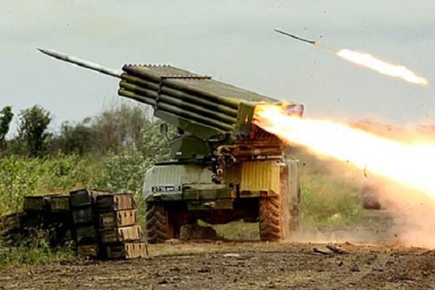 'Подарунок' дітям на Святого Миколая: бойовики обстріляли школу в Новгородському