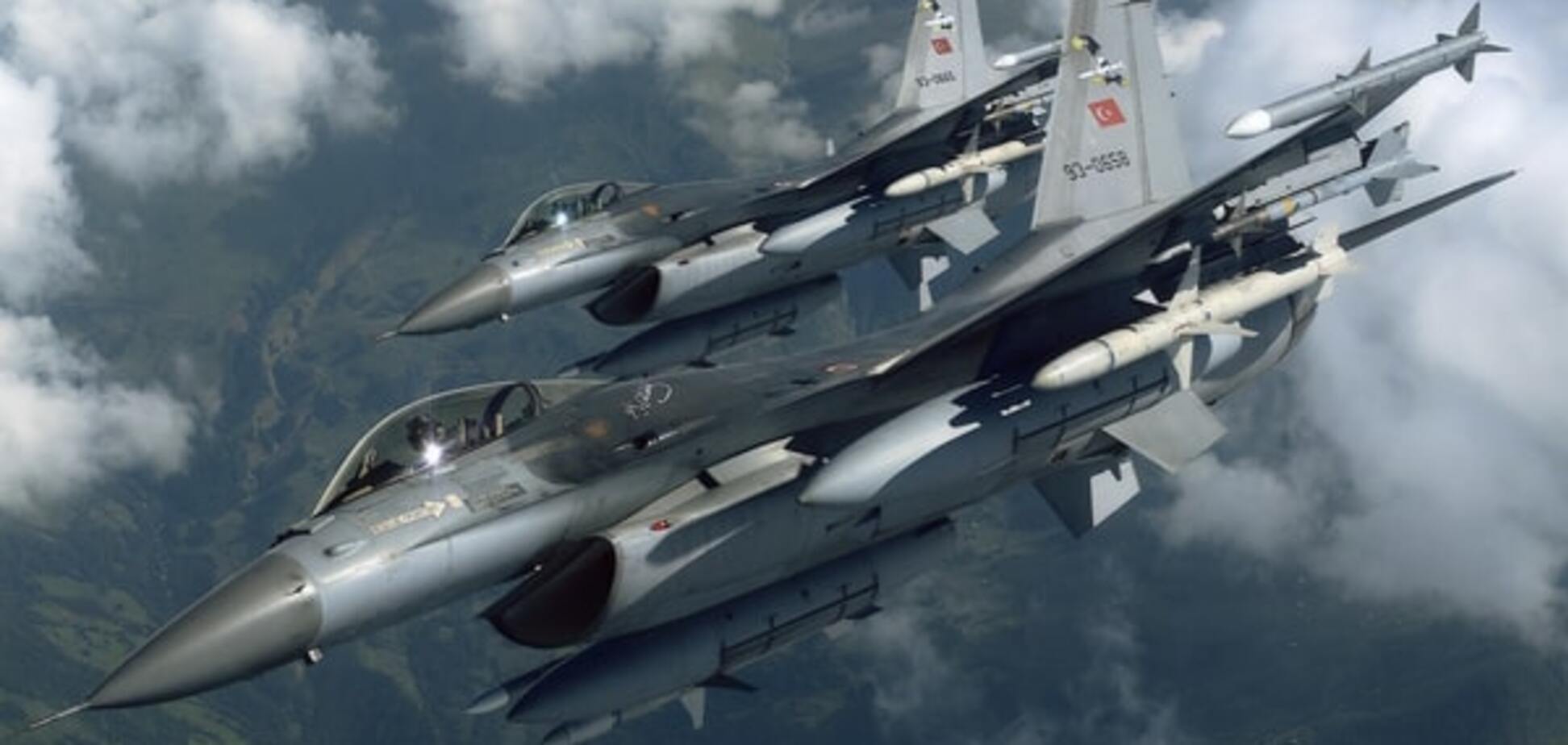 Турецкие истребители нарушили воздушное пространство Греции - СМИ