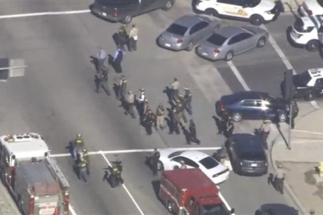 Расстрел в Калифорнии: преступники могли быть одеты в военную форму