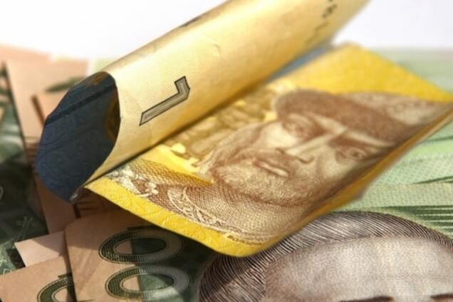 Порошенко пасет задних: составлен ТОП-5 самых больших зарплат госслужащих в Украине