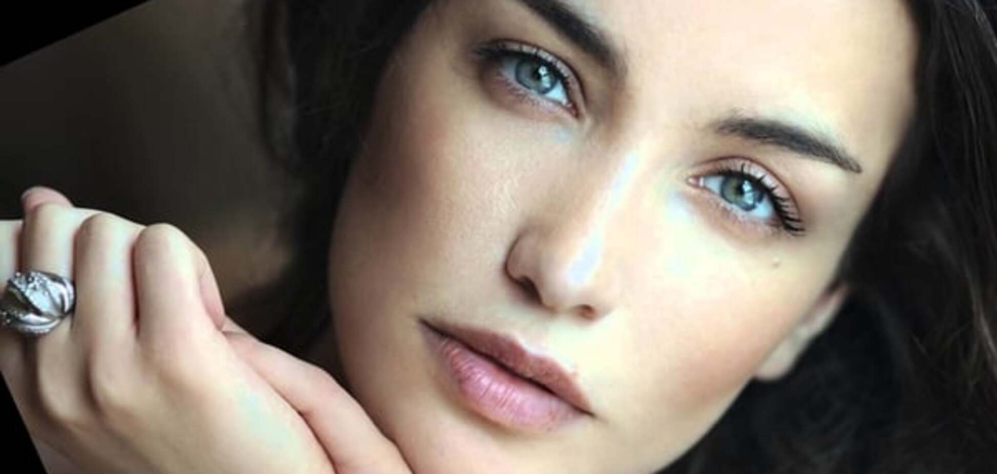 Виктория Дайнеко удивила аппетитными формами после родов