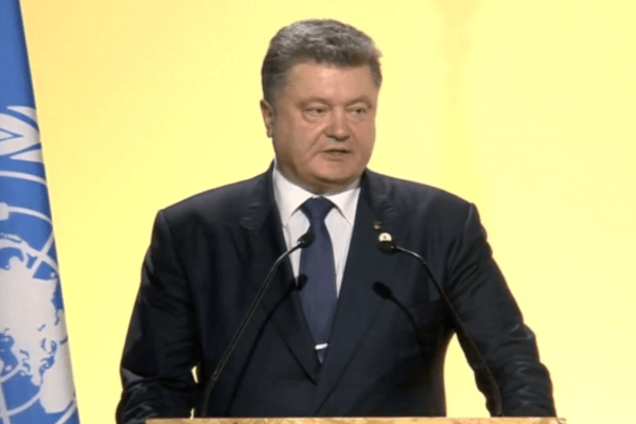 Порошенко: Украина не поддастся на шантаж России