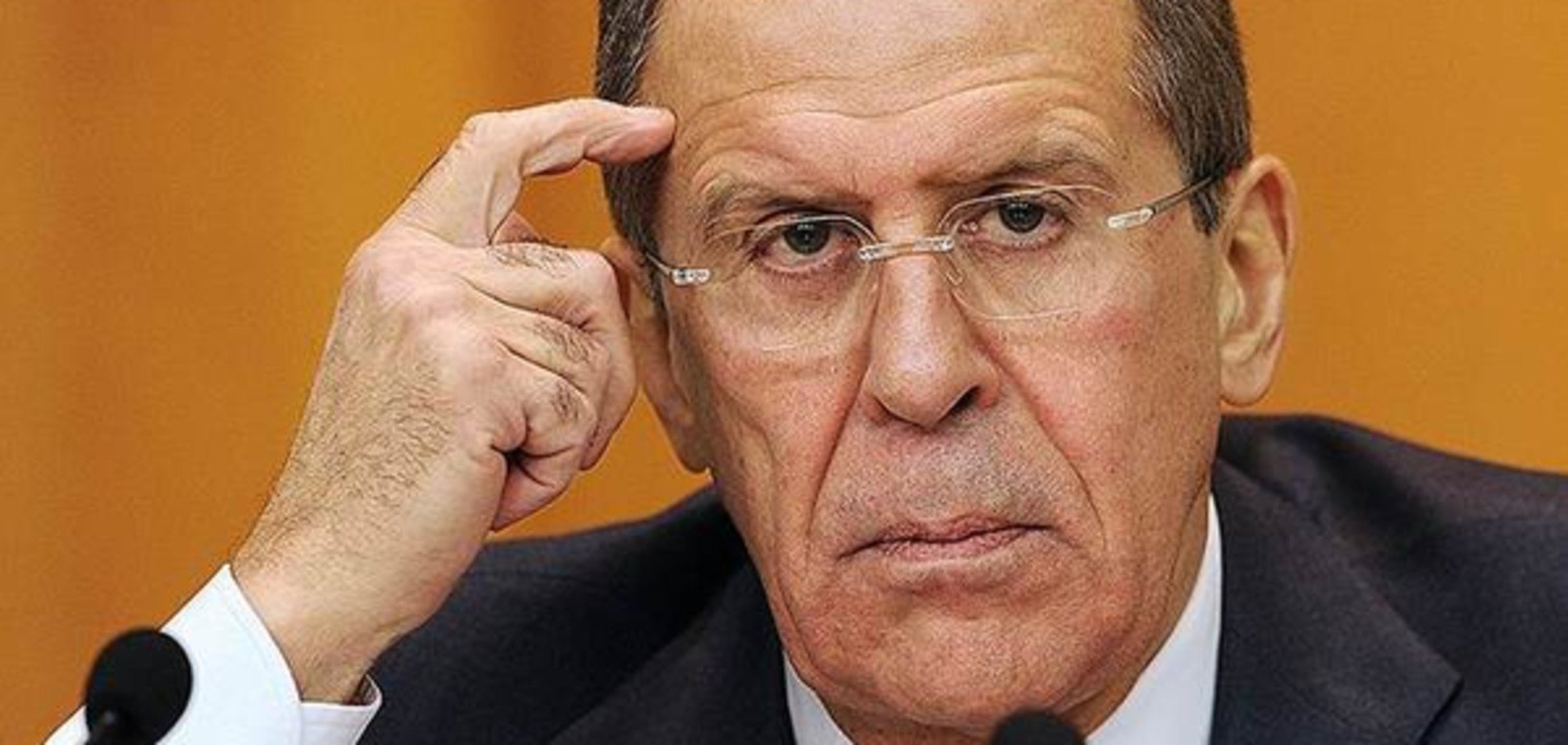 Презент со смыслом: Лаврову на Кипре подарили статуэтку горного барана