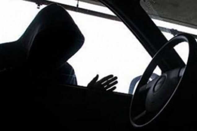 Киевлянин предупредил о ворах-сканерщиках возле супермаркетов