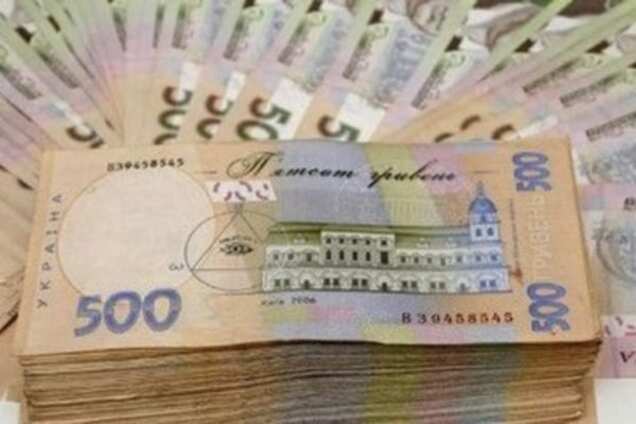 Двое полицейских 'погорели' на взятке в 200 тысяч гривен