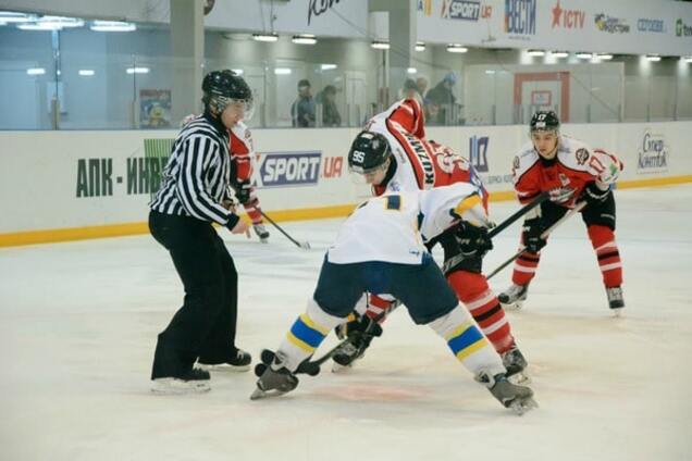 ХК 'Донбасс' выиграл второй бой у 'Витязя' в чемпионате Украины по хоккею
