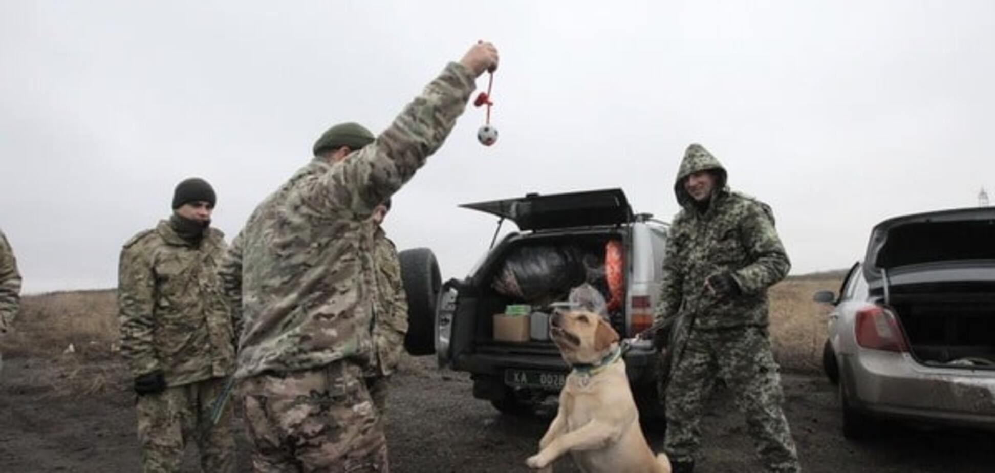 На Луганщине Дед Мороз первым пришел к 'хвостатым пограничникам': опубликованы фото