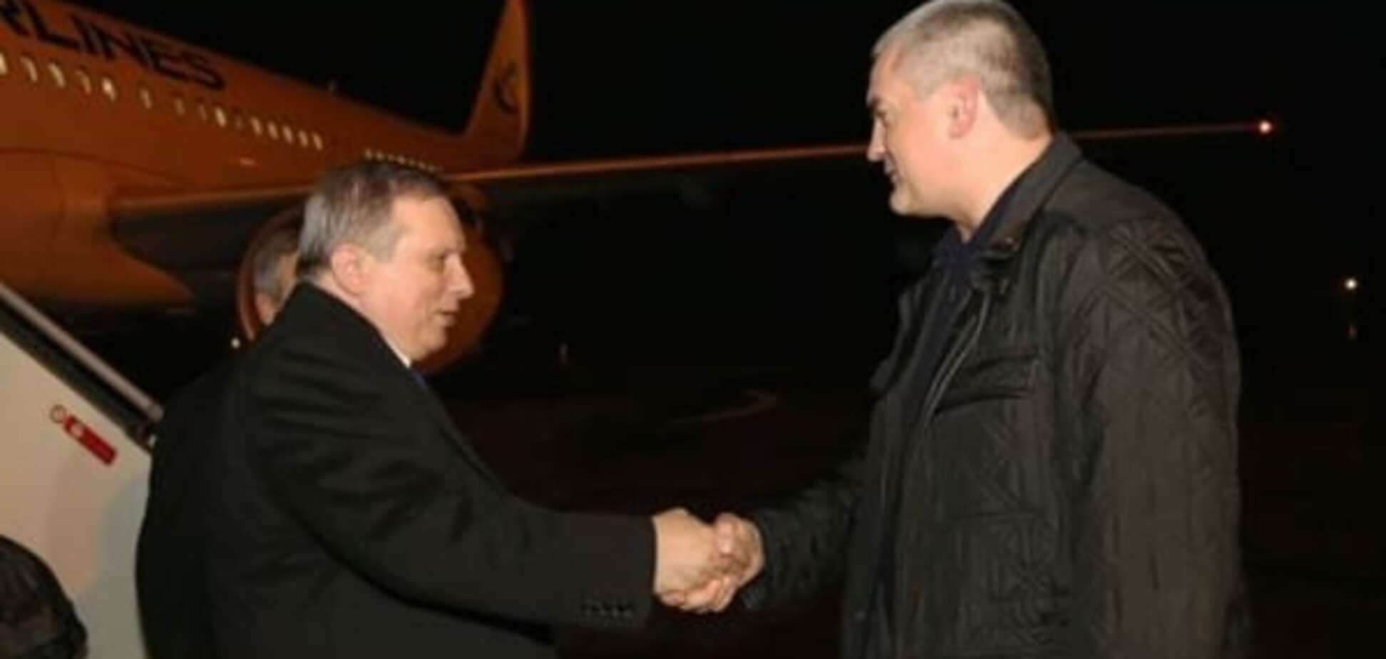 Невизнані до невизнаних: 'прем'єр' Абхазії навідався в Крим