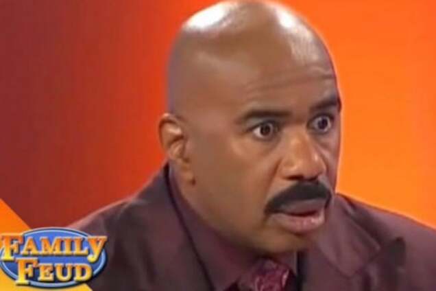 Забавные фотожабы: пользователи сети высмеяли перепутавшего 'Мисс' ведущего конкурса