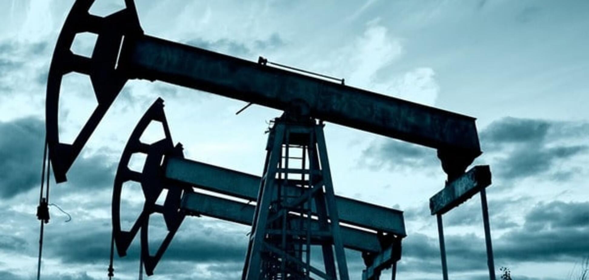 Нафта оновила 11-річні мінімуми і потягнула на дно курс рубля